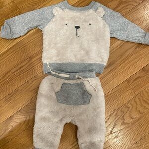 Baby Gap Teddy Bear two piece set Sz 6-12 months